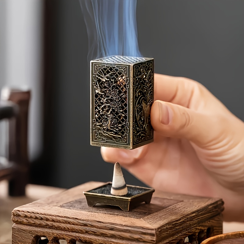 Home Fragrance Zen - 2ピース中国伝統香炉セット - 梅の花、蘭、菊の模様が施された透かし彫りデザイン、亜鉛合金製禅瞑想祭壇装飾、ヨガ、家庭仏壇、無香タイプに最適