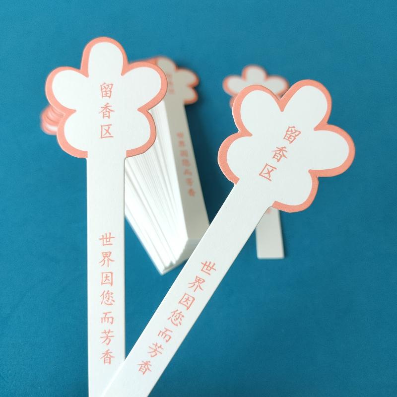 Fragrance In Home - 10 枚の花の形をした香水テストストリップ、空白の書き込みエリア付き、ポータブルフレグランステスター紙、ショップ、家庭の香りテスト用