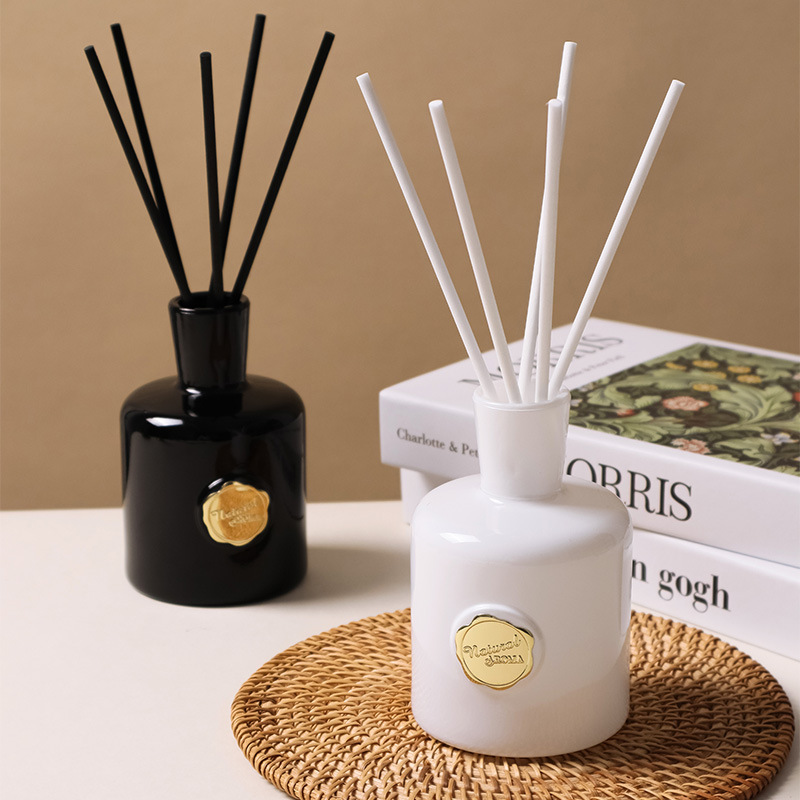 Home Fragrance Set - 200MLフレームレスリードディフューザーアロマセラピーセット、室内家庭用、リビングルームの高級フレグランス装飾