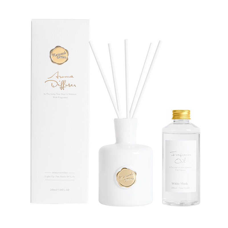 200MLフレームレスリードディフューザーアロマセラピーセッ - Home Fragrance Set のレビューと価格